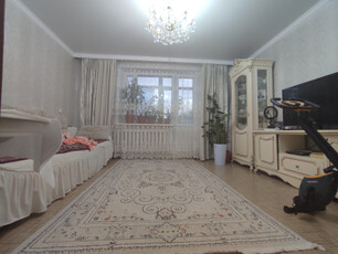 Продажа 4-комнатной квартиры, 77 м, Гапеева, дом 33