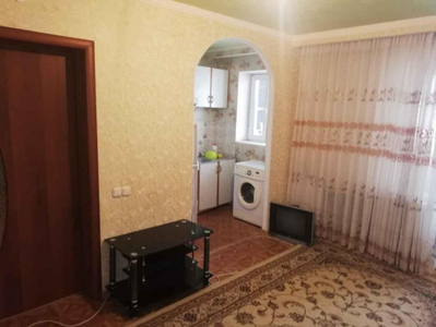 Продажа 2-комнатной квартиры, 35 м, Брусиловского, дом 22