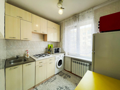 Продажа 3-комнатной квартиры, 59 м, Айтиева, дом 94