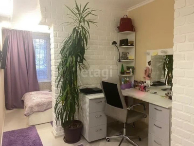 Продажа 4-комнатной квартиры, 85 м, Клочкова, дом 23