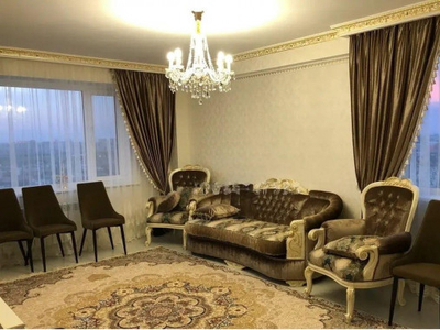 Продажа 4-комнатной квартиры, 150 м, Мухамедханова, дом 15