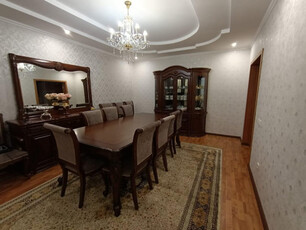 Продажа 3-комнатной квартиры, 104 м, Токтабаева, дом 11